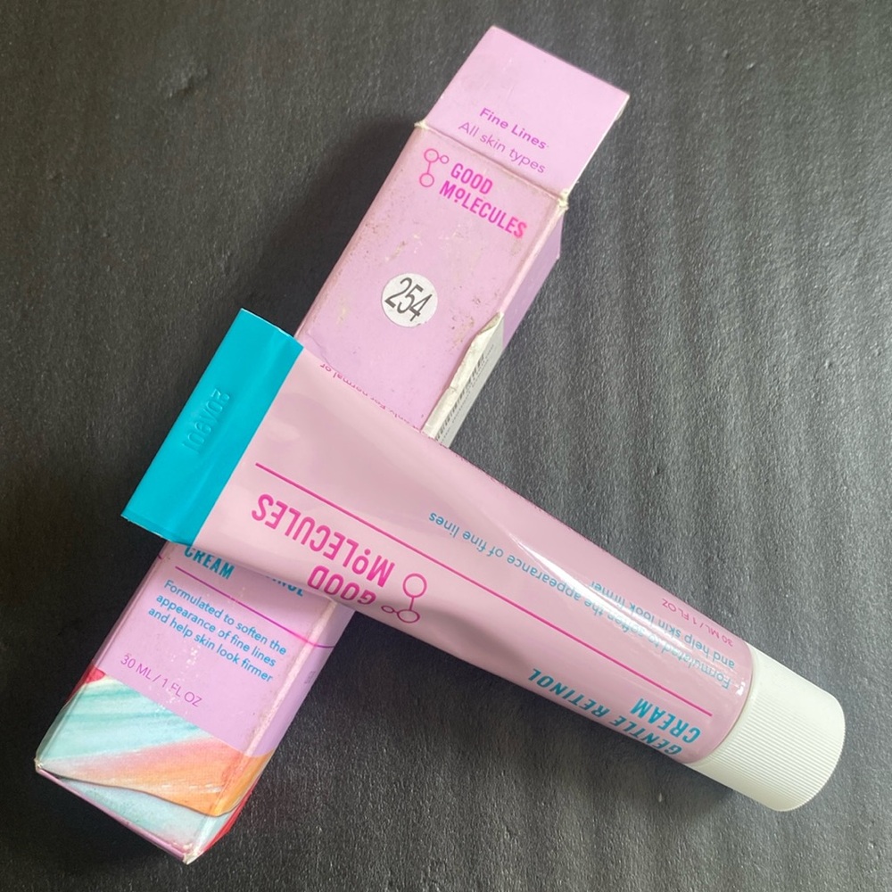 Good Molecules Gentle Retinol Cream Firming, New - Picture 5 of 6